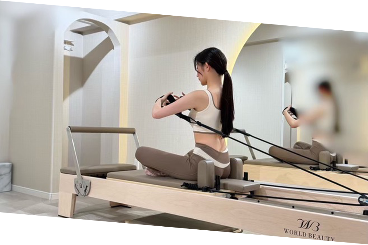 リフォーマーでのトレーニング風景